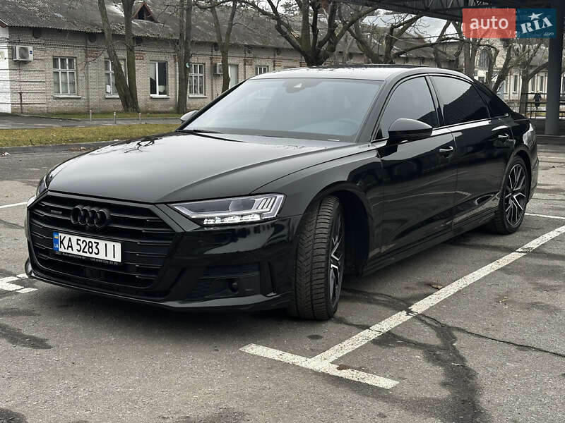 Седан Audi A8 2021 в Киеве