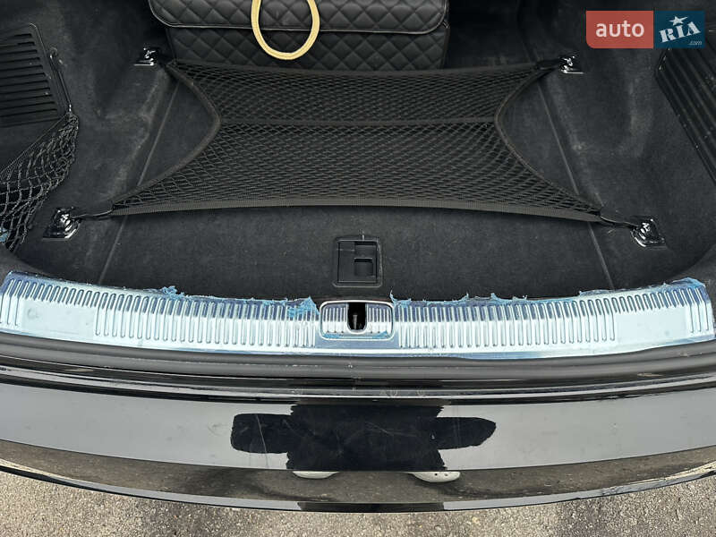 Седан Audi A8 2021 в Киеве