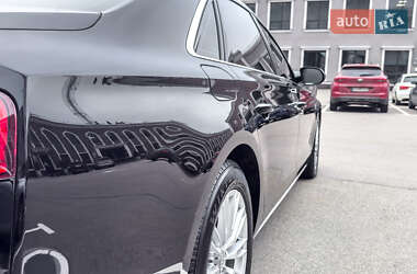 Седан Audi A8 2014 в 