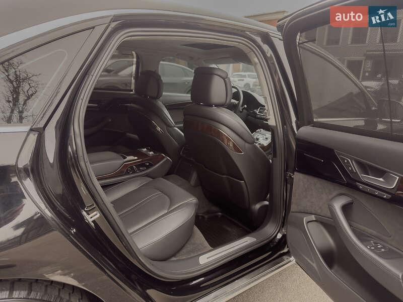 Седан Audi A8 2014 в Киеве