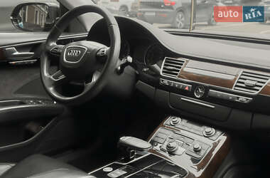 Седан Audi A8 2014 в 