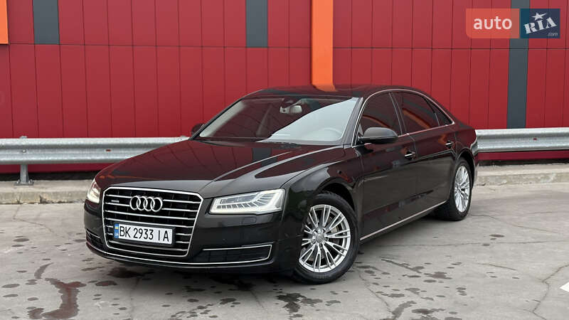 Седан Audi A8 2017 в 