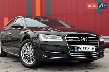 Седан Audi A8 2017 в 