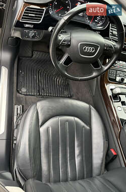 Седан Audi A8 2017 в 