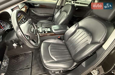 Седан Audi A8 2017 в 