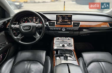 Седан Audi A8 2011 в 