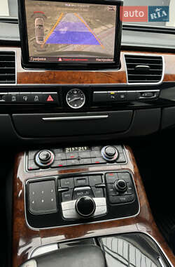 Седан Audi A8 2011 в 