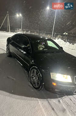 Седан Audi A8 2004 в 
