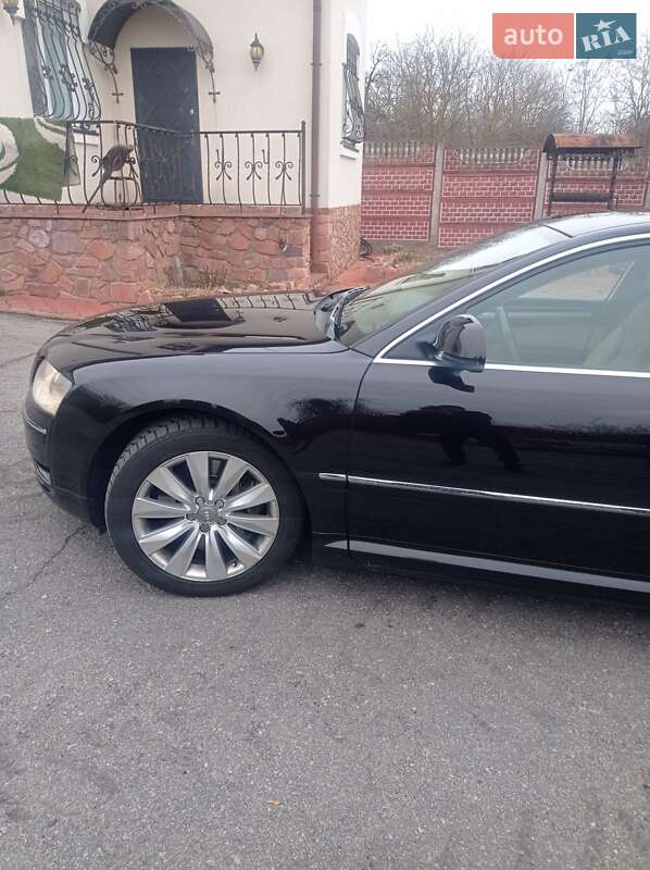 Седан Audi A8 2008 в Погребище