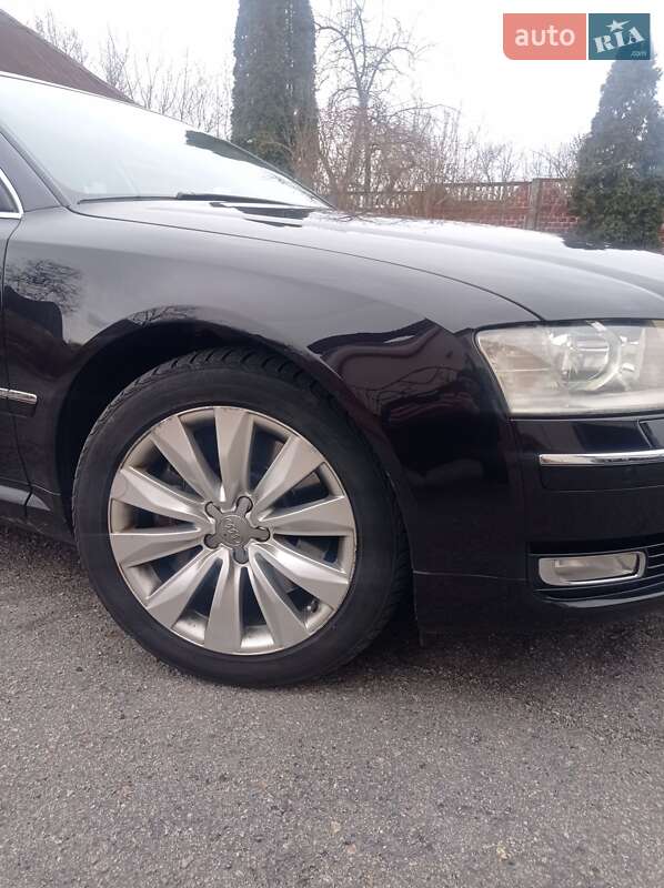 Седан Audi A8 2008 в Погребище