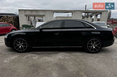Седан Audi A8 2011 в 