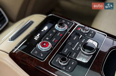 Седан Audi A8 2011 в 