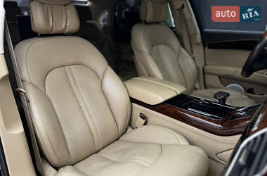 Седан Audi A8 2011 в 