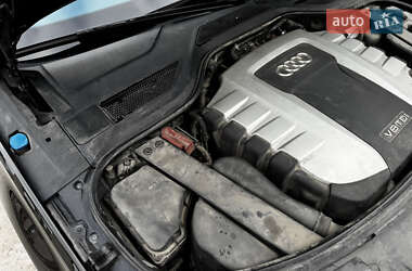 Седан Audi A8 2011 в 