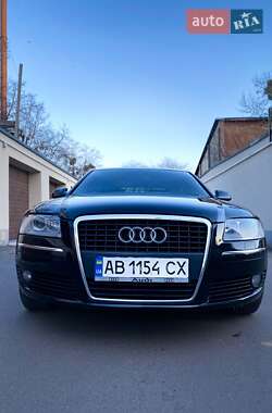 Седан Audi A8 2005 в Виннице