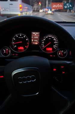 Седан Audi A8 2005 в Виннице