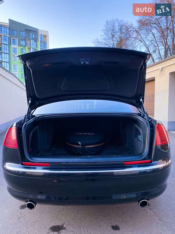 Седан Audi A8 2005 в Виннице