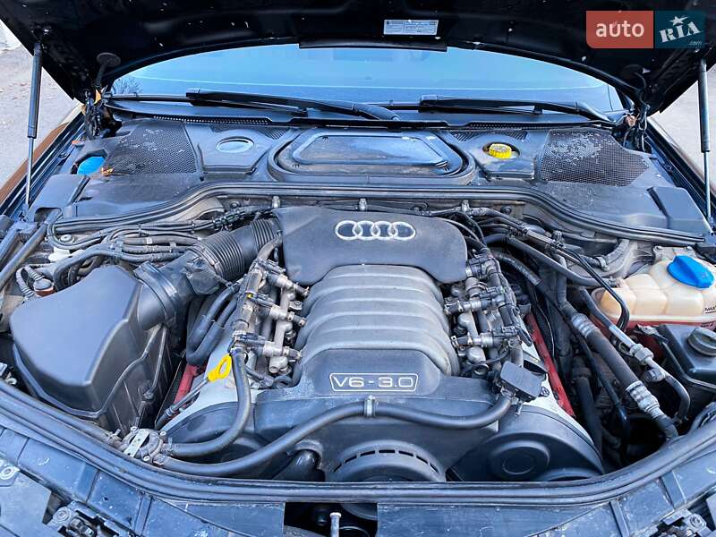 Седан Audi A8 2005 в Виннице