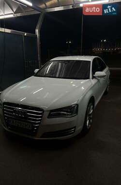 Седан Audi A8 2012 в Києві