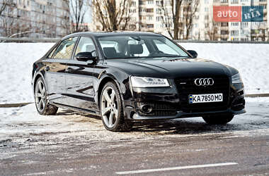Седан Audi A8 2017 в 