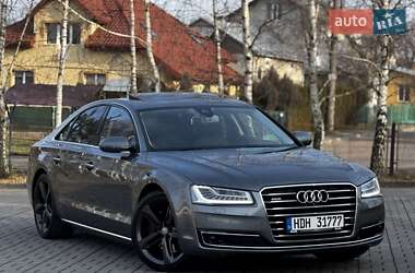 Седан Audi A8 2015 в 