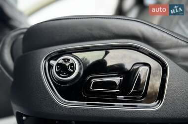 Седан Audi A8 2015 в 