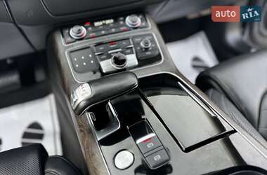 Седан Audi A8 2015 в 