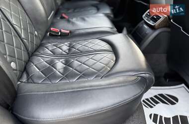 Седан Audi A8 2015 в 
