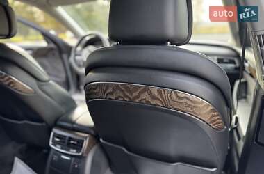 Седан Audi A8 2015 в 