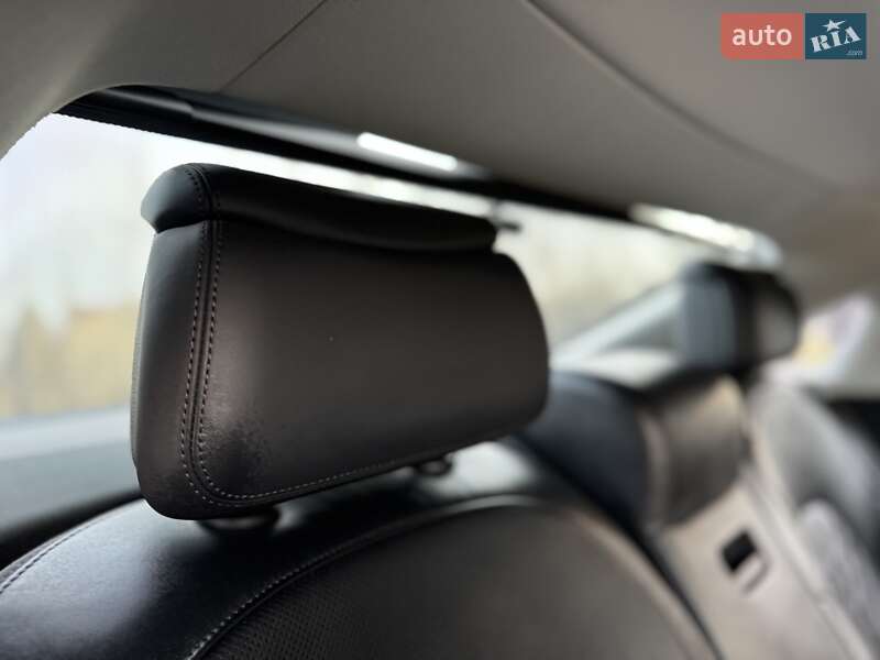 Седан Audi A8 2015 в Дрогобыче