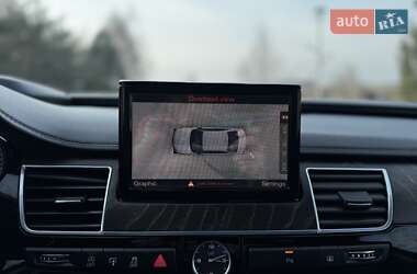 Седан Audi A8 2015 в 