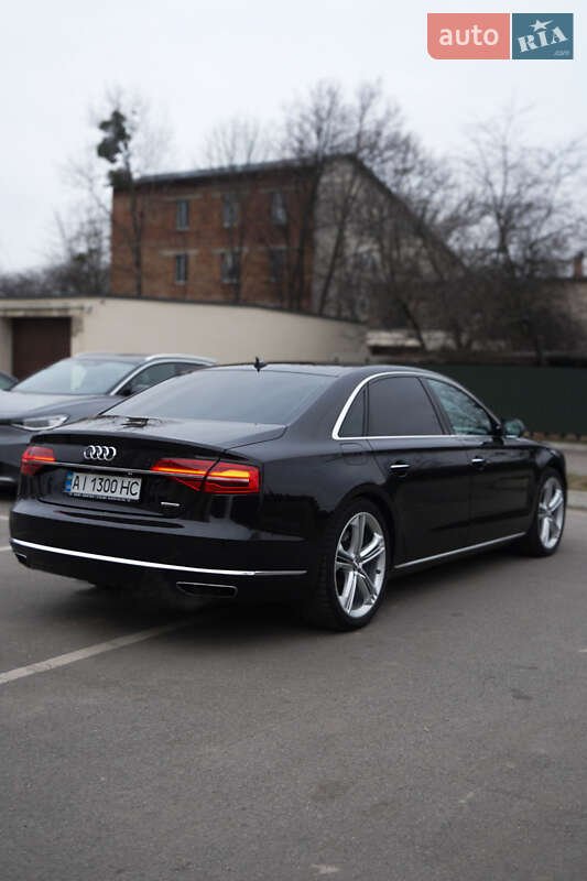 Седан Audi A8 2014 в Виннице