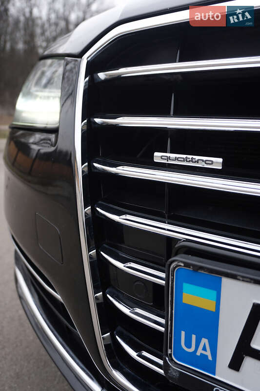 Седан Audi A8 2014 в Виннице