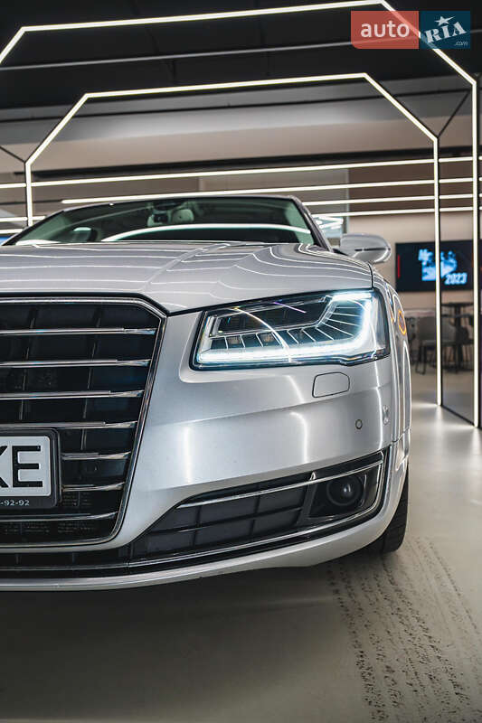 Седан Audi A8 2014 в Киеве