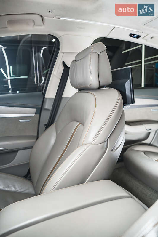 Седан Audi A8 2014 в Киеве