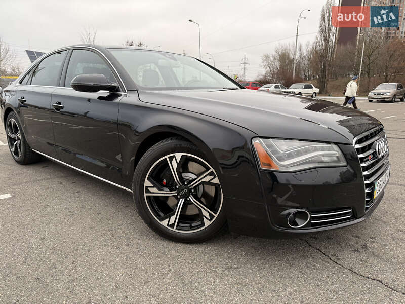 Седан Audi A8 2012 в Києві