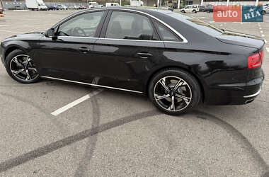 Audi A8 2012