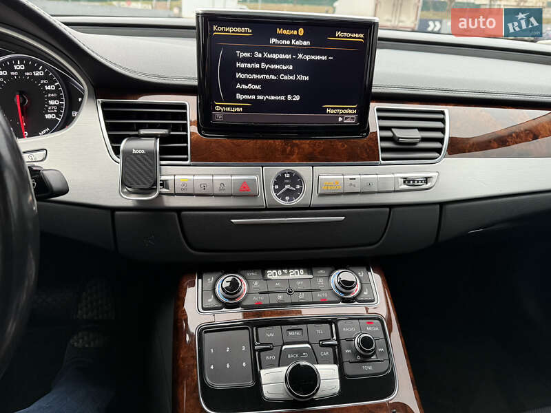 Седан Audi A8 2012 в Києві