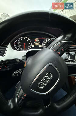 Седан Audi A8 2012 в Киеве