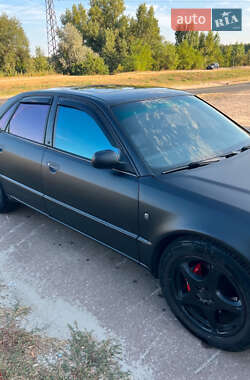 Седан Audi A8 1995 в 