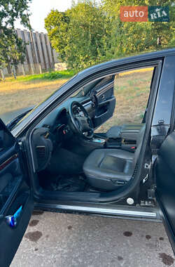 Седан Audi A8 1995 в 