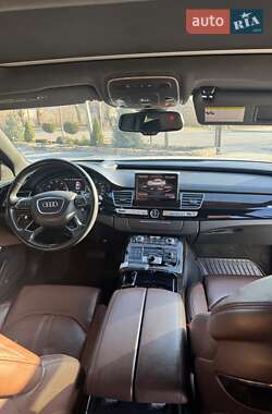 Седан Audi A8 2015 в 