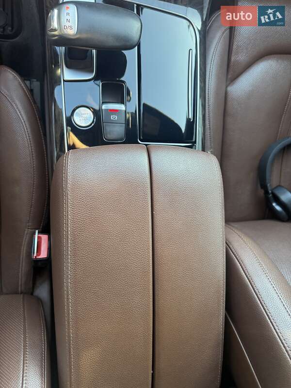 Седан Audi A8 2015 в Могилев-Подольске