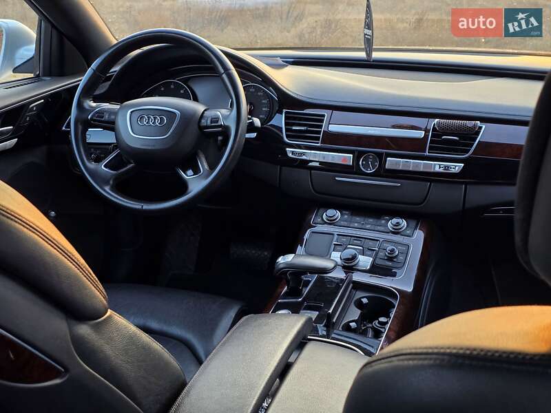 Седан Audi A8 2012 в Тернополе