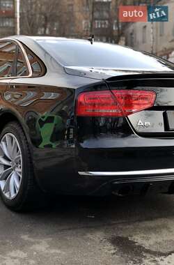 Седан Audi A8 2011 в 
