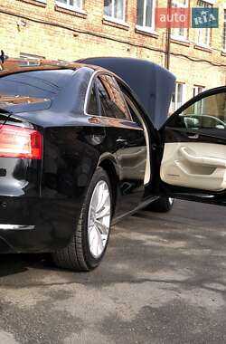 Седан Audi A8 2011 в 