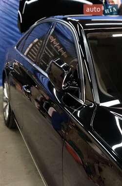 Седан Audi A8 2011 в 