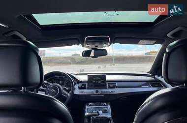 Седан Audi A8 2015 в 