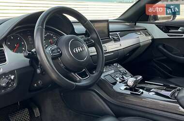 Седан Audi A8 2015 в 