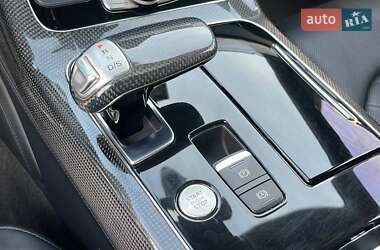 Седан Audi A8 2015 в 